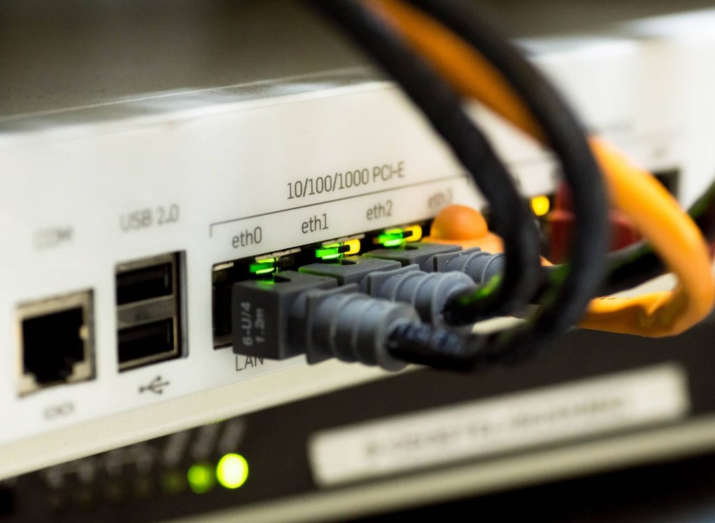 network Netzwerk Security Support Beratung Sinndelfingen Böblingen Jira Confluence Atlassian Microsoft Office Sicherheit Virus Angriff